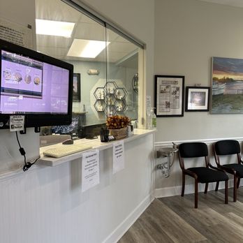 Magnolia Wellness Center - Lobby - Chiropractors Near Me - Tallahassee, Florida Magnolia Wellness Center - Lobby - Chiropractors Near Me - Tallahassee, Florida