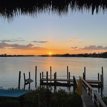 Nokomo's Sunset Hut - Sunset - Seafood Near Me - Nokomis, Florida Nokomo's Sunset Hut - Sunset - Seafood Near Me - Nokomis, Florida