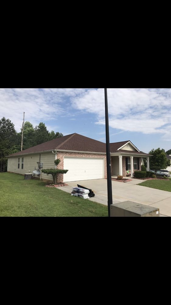 Slide of B&W Roofing & Gutters