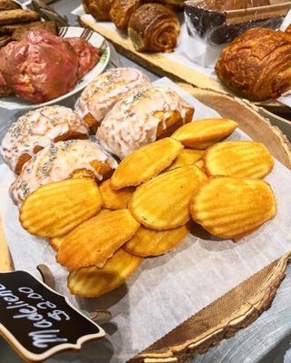 Hearth & Hug Bakery by null