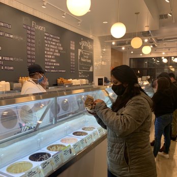 Jeni's Splendid Ice Creams - Ordering area - Ice Cream & Frozen Yogurt Near Me - Philadelphia, Pennsylvania Jeni's Splendid Ice Creams - Ordering area - Ice Cream & Frozen Yogurt Near Me - Philadelphia, Pennsylvania