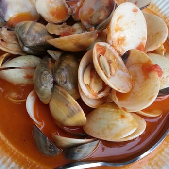 Guerriero's - Steamed Clams with Sauce - don;t forget to dip the Italian Bread in the Sauce! - Italian Near Me - Morristown, New Jersey Guerriero's - Steamed Clams with Sauce - don;t forget to dip the Italian Bread in the Sauce! - Italian Near Me - Morristown, New Jersey