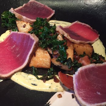 Cru Cellars - Seared tuna - Wine Bars Near Me - Tampa, Florida
