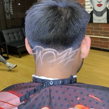 Premium NC Barber Lounge - Barbers Near Me - Hickory, North Carolina Premium NC Barber Lounge - Barbers Near Me - Hickory, North Carolina