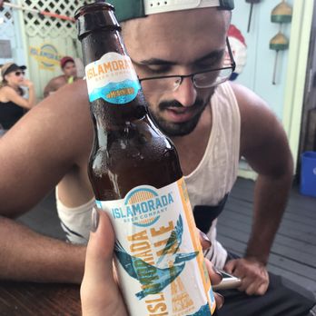 DJ's Clam Shack - Seafood Near Me - Key West, Florida
