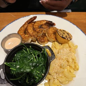 King's Fish House - Corona - Shrimp and Wild Georges Bank Scallops & Mexican Shrimp - Seafood Near Me - Corona, California