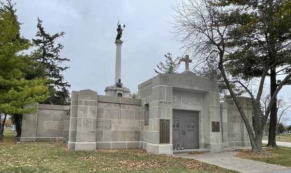 ST ADALBERT CEMETERY & MAUSOLEUMS - Updated January 2026 - 46 Photos ...