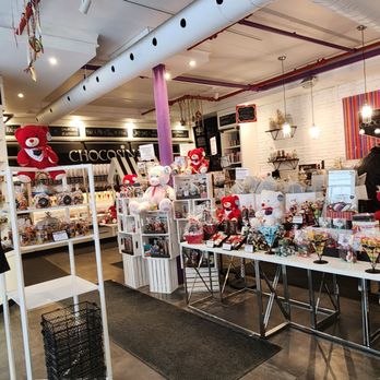 Boutique Chocosina - Chocolatiers & Shops Near Me - Montreal, Quebec Boutique Chocosina - Chocolatiers & Shops Near Me - Montreal, Quebec