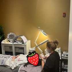 Amber Door Day Spa - Eyelash extensions