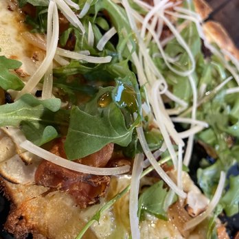 Finney's Crafthouse - Burbank - Prosciutto & Arugula Pizza - New American Near Me - Burbank, California