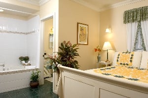 Historic Wailuku Inn by null