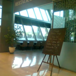Simple Lounge Restaurant & Bar