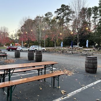 Pontoon Brewing - Breweries Near Me - Sandy Springs, Georgia