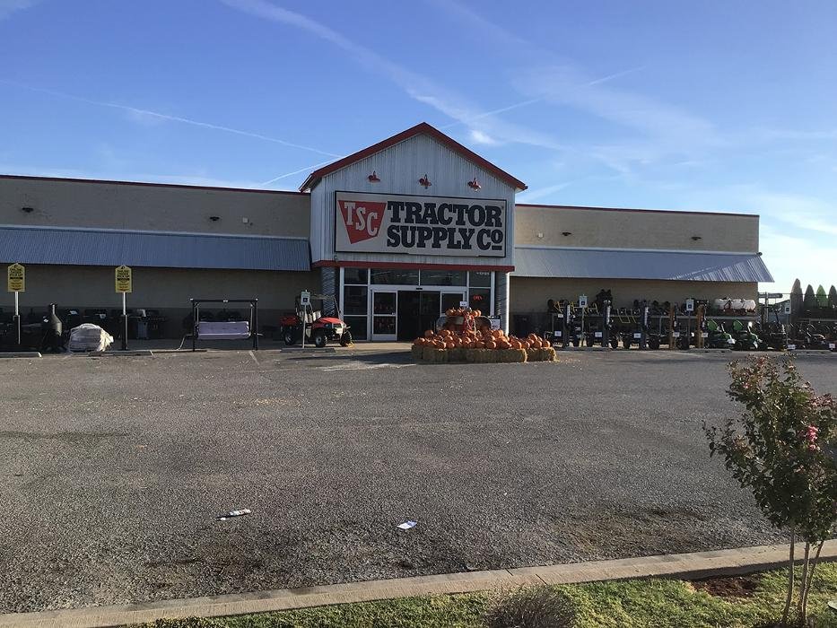 TRACTOR SUPPLY Updated August 2024 13125 Colony Pointe Blvd