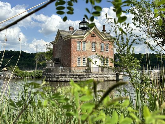 Saugerties Lighthouse by null