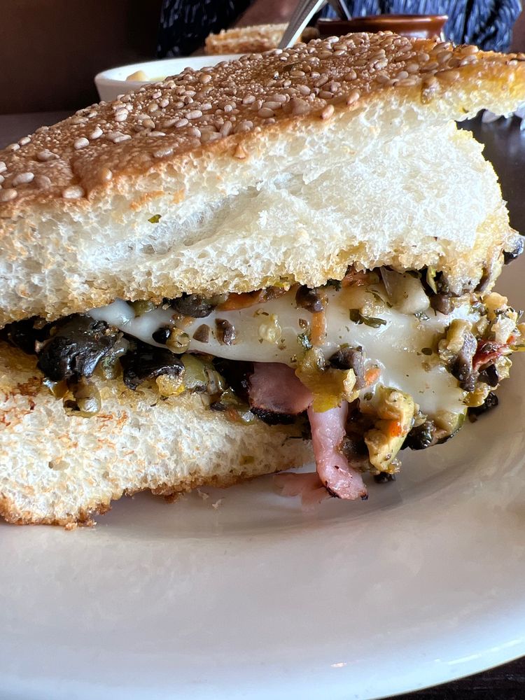 JASON’S DELI Updated September 2024 61 Photos & 48 Reviews 1355D