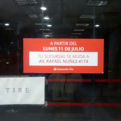 Santander Río - Se mudó a 4 cuadras, sobre la vereda del frente