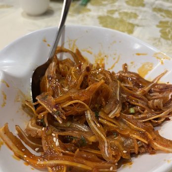 Good Luck Kitchen 粤唯鮮 - Pig eat - Cantonese Near Me - Flushing, New York