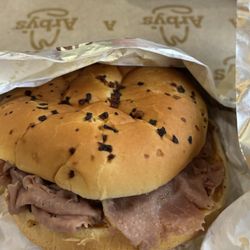 Arby's Roast Beef Restaurant - Classic Beef 'n Cheddar