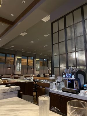 Rowdy Tiger Whiskey Bar & Kitchen by null