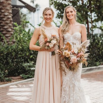 Kyflora Designs - Bride and bridesmaid bouquets - Floral Designers Near Me Kyflora Designs - Bride and bridesmaid bouquets - Floral Designers Near Me
