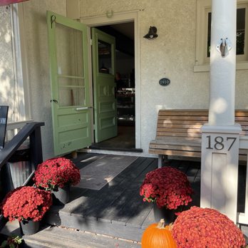 Niagara Juice - Entrance - Juice Bars & Smoothies Near Me - Niagara-on-the-Lake, Ontario Niagara Juice - Entrance - Juice Bars & Smoothies Near Me - Niagara-on-the-Lake, Ontario