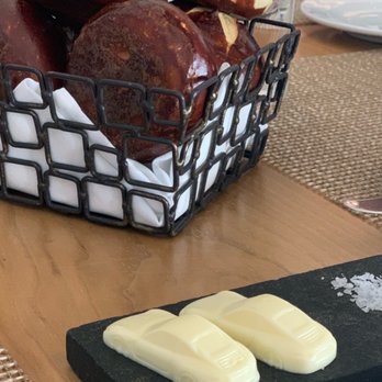 Restaurant 917 - New American Near Me - Carson, California