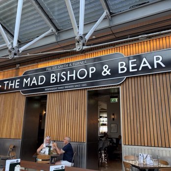 The Mad Bishop & Bear - Front of the restaurant - Pubs Near Me - London, XGL The Mad Bishop & Bear - Front of the restaurant - Pubs Near Me - London, XGL
