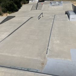 Pinole Valley Park - Three sizes of quarter pipes