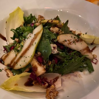 Basilic Restaurant - Seasonal salad with pear - French Near Me - Newport Beach, California Basilic Restaurant - Seasonal salad with pear - French Near Me - Newport Beach, California