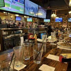 Moretti's Ristorante and Pizzeria - Empty beer glasses - say it ain't so!