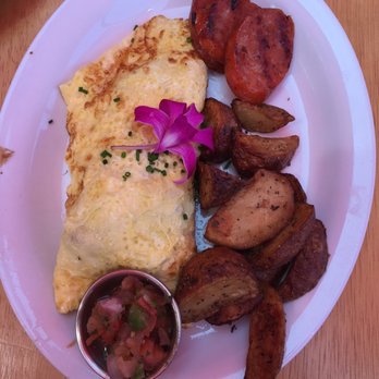 Island Lava Java - Kalua Omelette with Portugese Sausage - American Near Me - Kailua Kona, Hawaii Island Lava Java - Kalua Omelette with Portugese Sausage - American Near Me - Kailua Kona, Hawaii