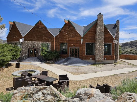 Canyon Restaurant & Tavern Bar by null