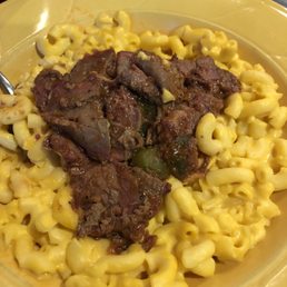 Cold Mac and cheese with bbq brisket
