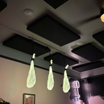 El Chato - Wine Bars Near Me - San Francisco, California El Chato - Wine Bars Near Me - San Francisco, California