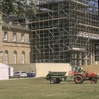 Blenheim Palace - Manure spreader. Lovely , so glad I made an effort to get here. - Landmarks & Historical Buildings Near Me - Woodstock, OXF
