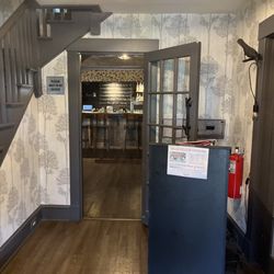 Forest street Pub - Entryway
