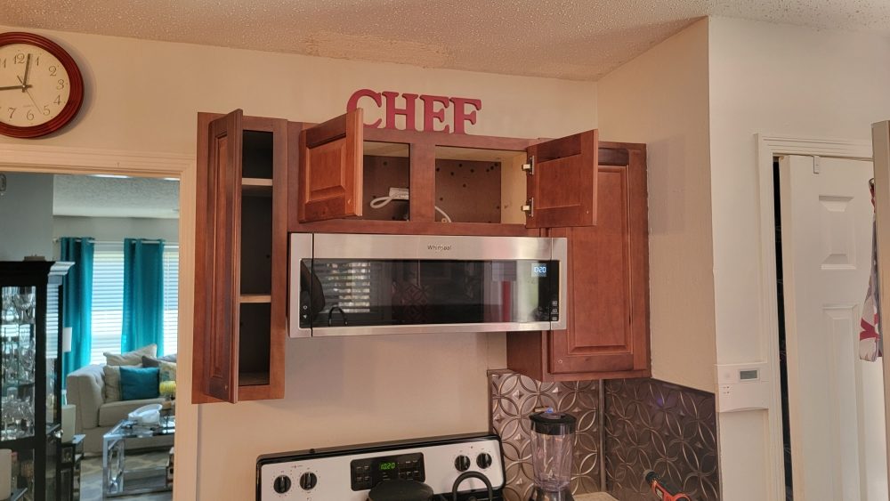 Slide of D And E Services