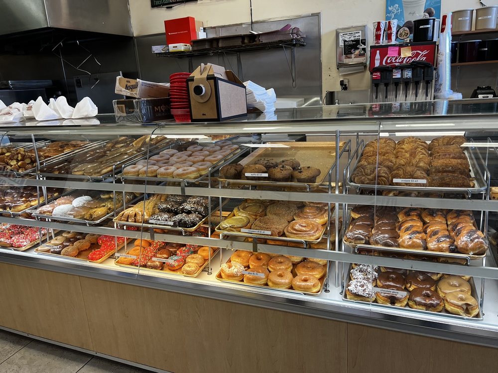 SC DONUTS Updated August 2024 58 Photos & 113 Reviews 806 E