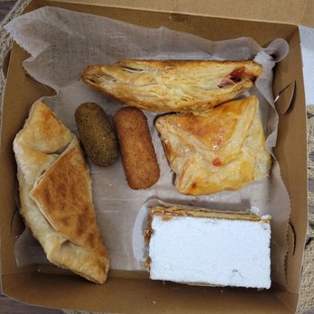 Pastelmania Bakery - Latin American Near Me - Miami, Florida