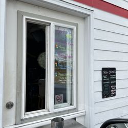 Steamers Espresso - Window and specials