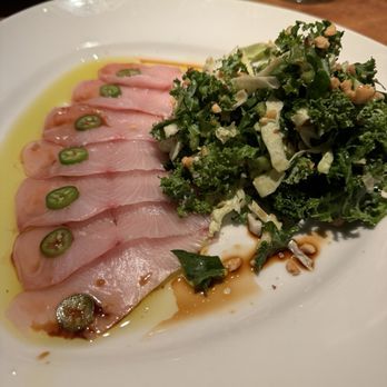 Houston's Restaurant - Kale salad with yellow tail - Steakhouses Near Me - Pasadena, California