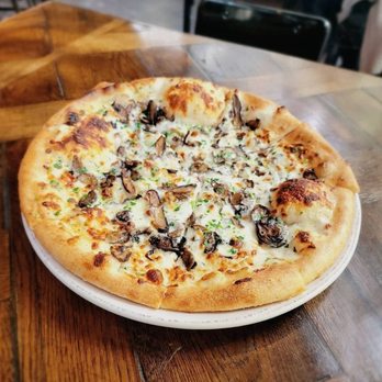Siena Tavern - Truffle Mushroom, Pizza Menu - Italian Near Me - Chicago, Illinois Siena Tavern - Truffle Mushroom, Pizza Menu - Italian Near Me - Chicago, Illinois