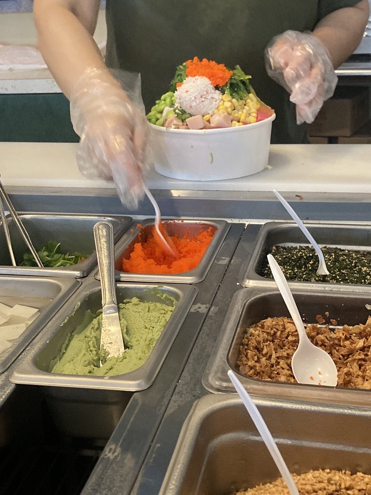 WAIKIKI POKE AND BENTO 12 Reviews 6234 Wilshire Blvd, Los Angeles