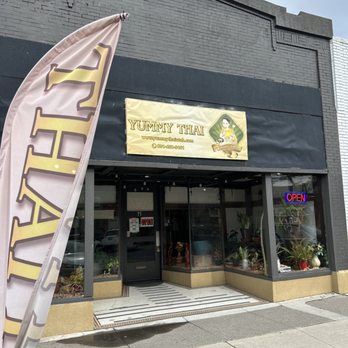Yummy Thai - the front of the restaurant - Thai Near Me - Payson, Utah