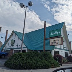 Molly's Family Restaurant - View travelling east on 3rd Ave looking north