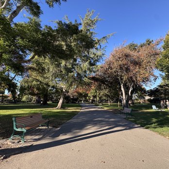 Washington Park - Parks Near Me - Burlingame, California
