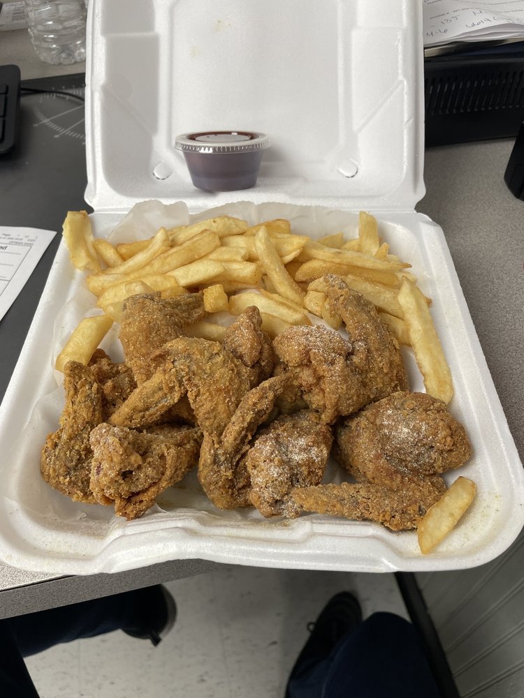 WHALES WINGS & SEAFOOD Open for Business 15 Reviews 9607 Cullen