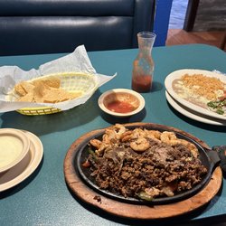 El Sombrero Mexican Restaurant - Parilla Mexicana