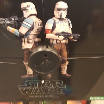 Barnes & Noble - Pair of Sandtroopers (12/31/17) - Bookstores Near Me - Seattle, Washington